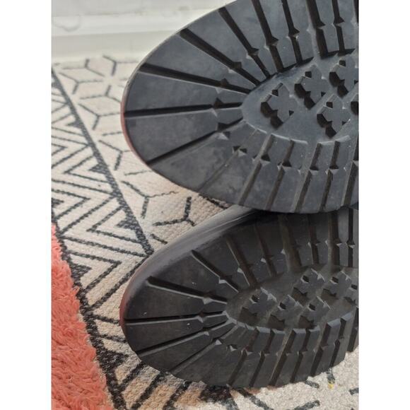 ANN TAYLOR LEATHER BLACK ANKLE BOOTIES, SZ 7 - Picture 13 of 15